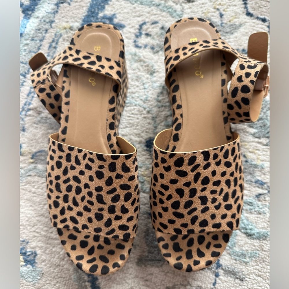 Bamboo Leopard Print Sandals